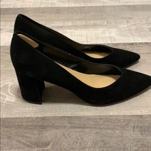 Suede Marc Fisher pumps